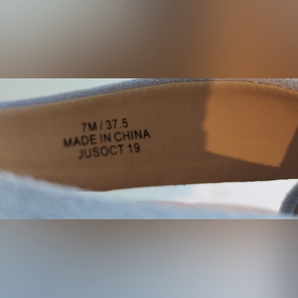 BCBGENERATION Light Blue Toe Loop sandals - Picture 6 of 6